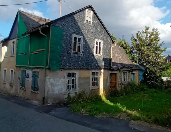 Außenansicht der Doppelhaushälfte Schwedengasse 5 in Nordhalben